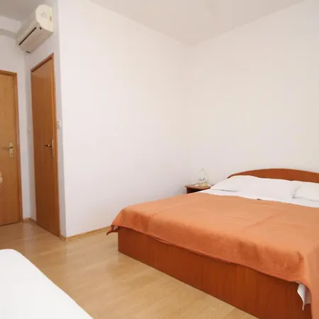 Penzion And With Parking Space Mlini, Dubrovnik - 8835 Mlini