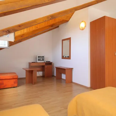Casa de hóspedes And With Parking Space Mlini, Dubrovnik - 8835 Mlini