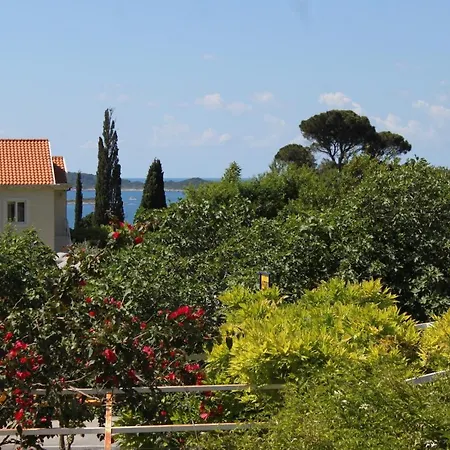 ゲストハウス And With Parking Space Mlini, Dubrovnik - 8835 ムリニ