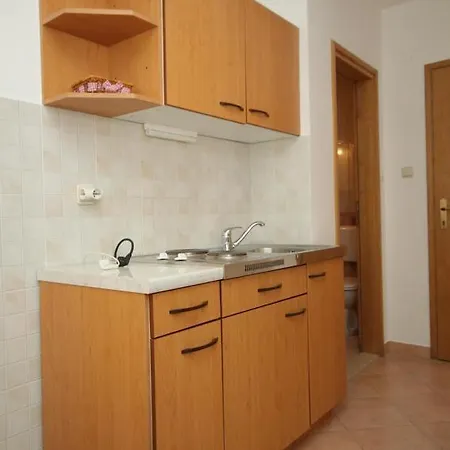 Konukevi And With Parking Space Mlini, Dubrovnik - 8835 Mlini