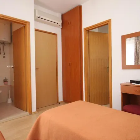 Konukevi And With Parking Space Mlini, Dubrovnik - 8835 3*