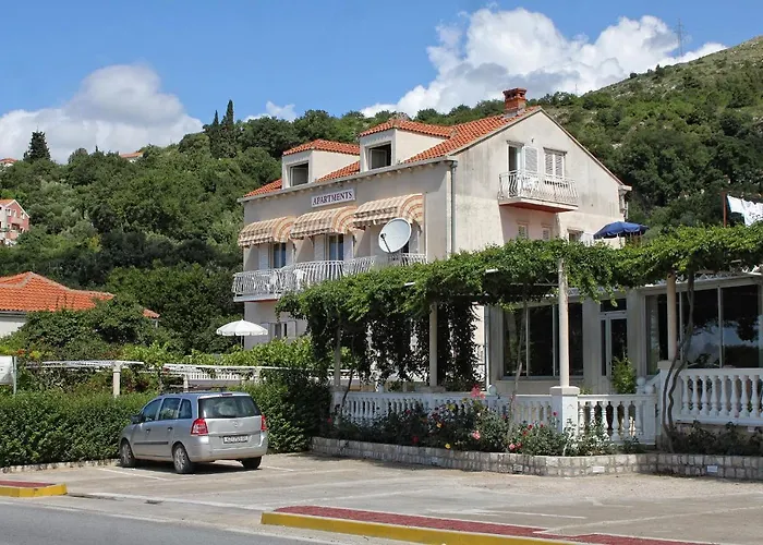 ゲストハウス And With Parking Space Mlini, Dubrovnik - 8835 ムリニ